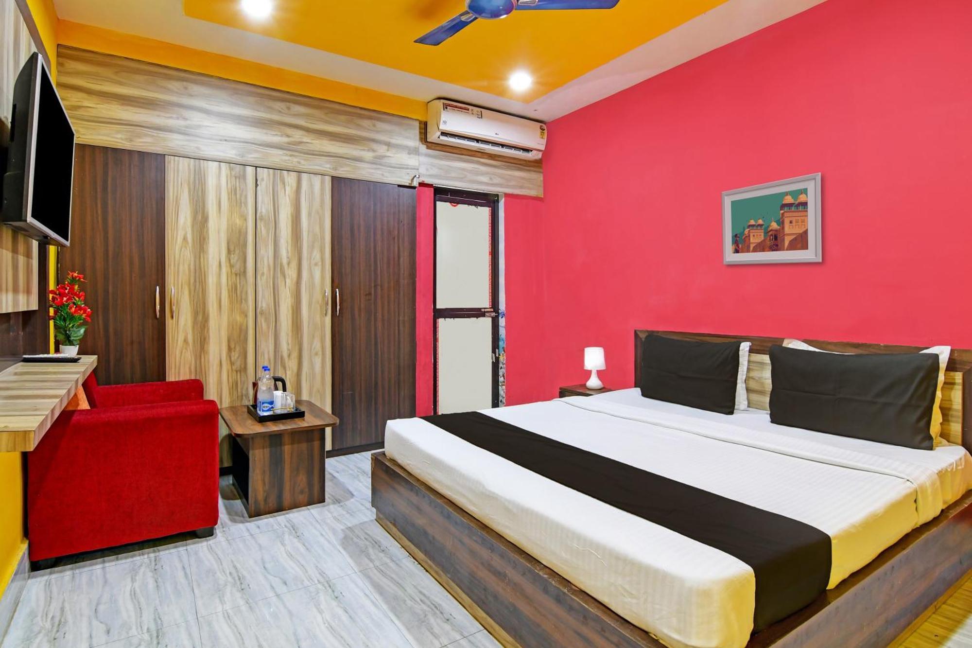 Hotel O Shibani & Suhani Bārang Exterior photo